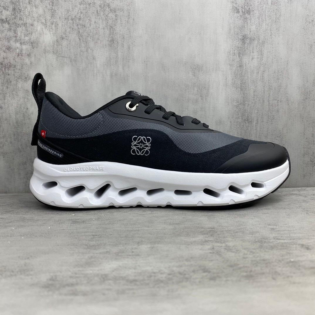 LW Sneakers