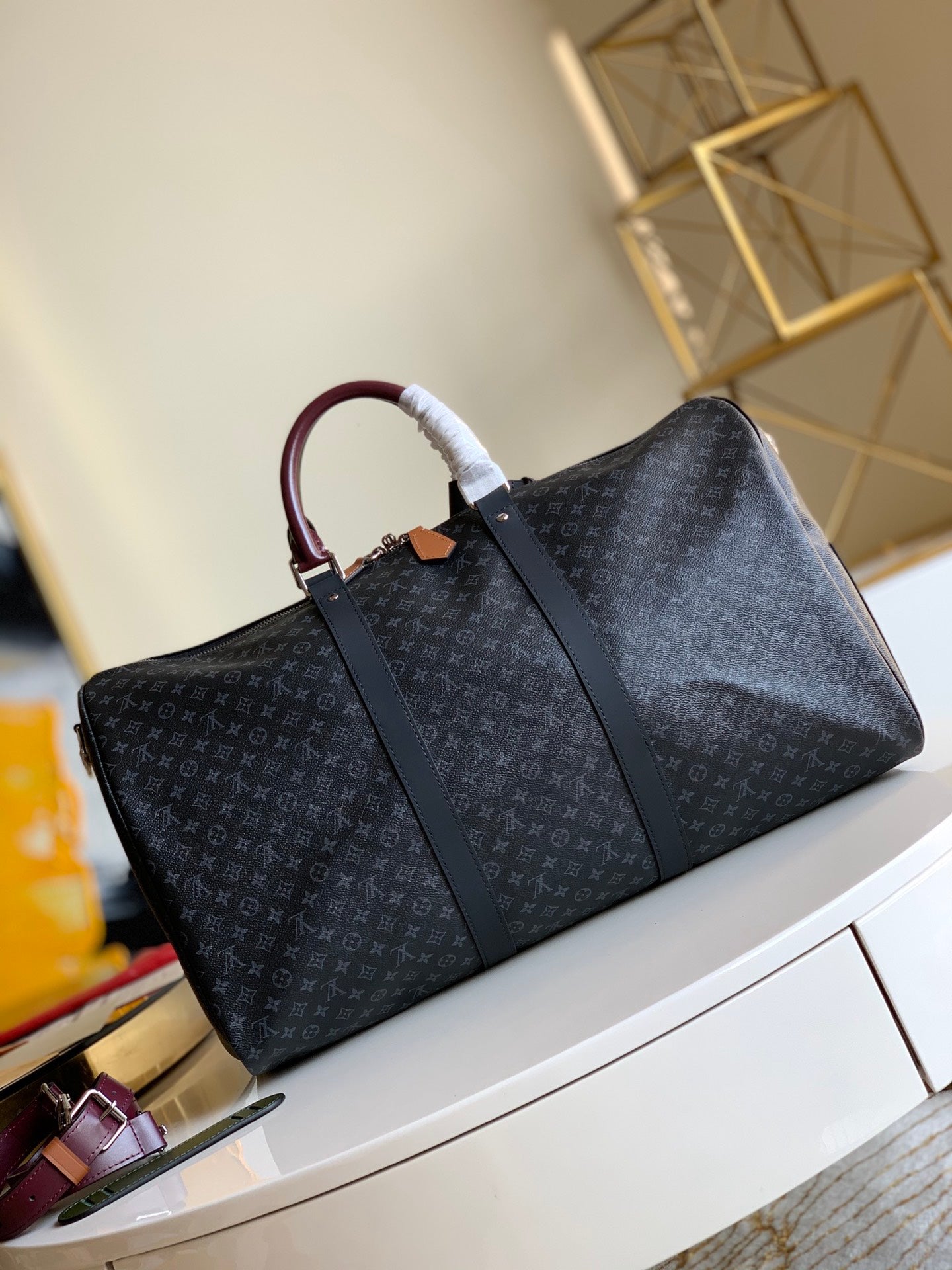 Keepall Bandoulière Travel Bag